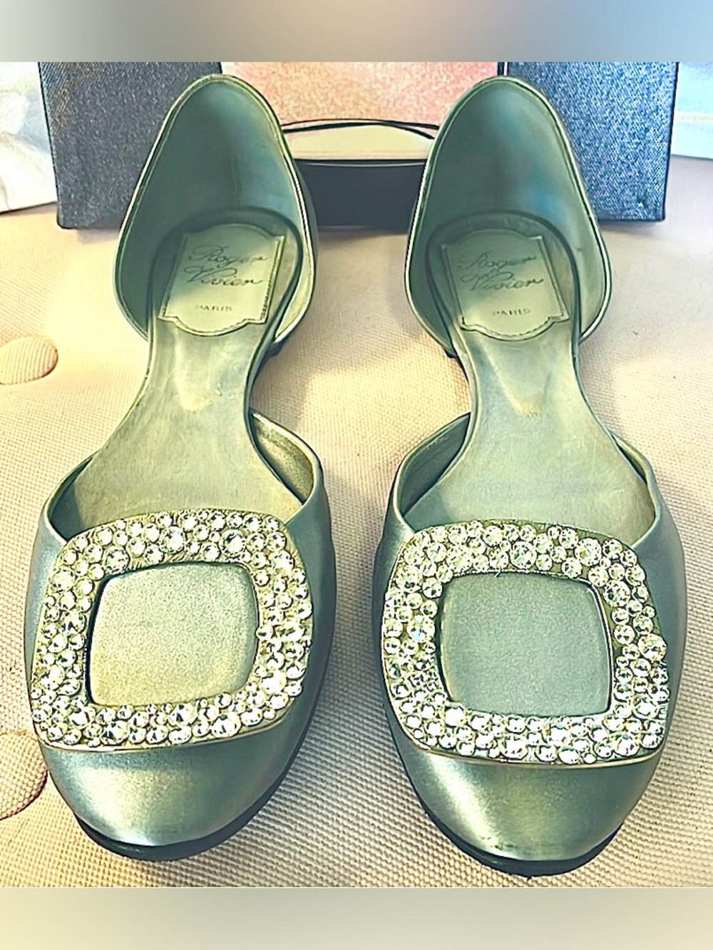 Roger Vivier baby blue satin flats w/brilliant crystal buckles gorgeous sz 34.5 - Picture 10 of 16
